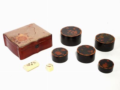 Lotto di Curiosità Orientali