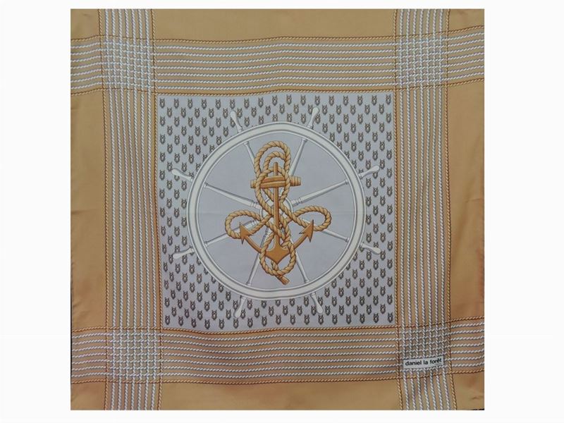 Due Foulard in Seta, Lancetti e Daniel la Foret