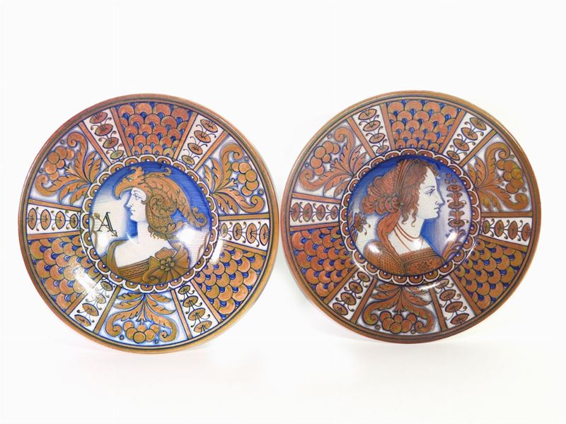 Coppia di Piattini in Terracotta Smaltata a Lustro