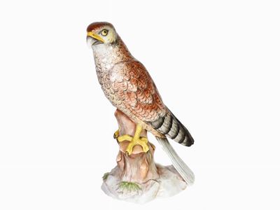 Figura di Falco in Porcellana Policroma