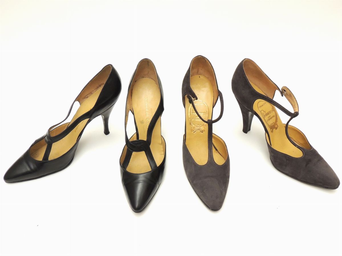Due Paia di Scarpe in Pelle, Pedonesi