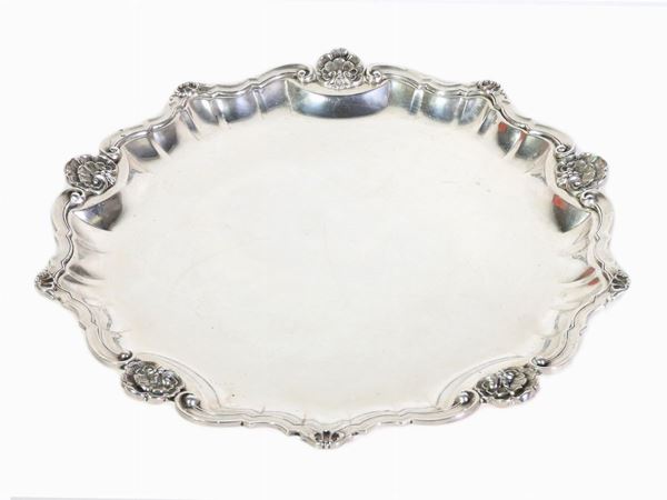 A Round Silver Tray  (Italy, 1930s)  - Auction Furniture, Silver and Curiosities from a Roman House - I - Maison Bibelot - Casa d'Aste Firenze - Milano