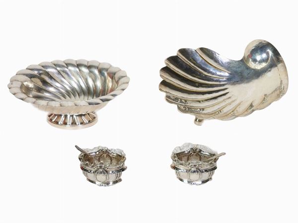 A Lot of Silver and Silver-plated Items  - Auction Furniture, Silver and Curiosities from a Roman House - I - Maison Bibelot - Casa d'Aste Firenze - Milano