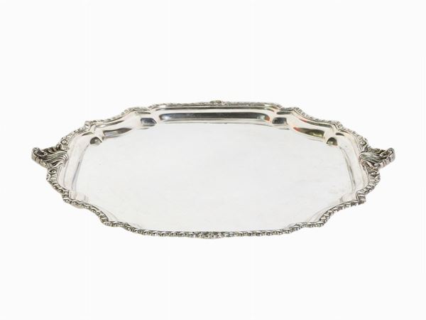 A Silver Tray  (Italy, 20th Century)  - Auction Furniture, Silver and Curiosities from a Roman House - I - Maison Bibelot - Casa d'Aste Firenze - Milano