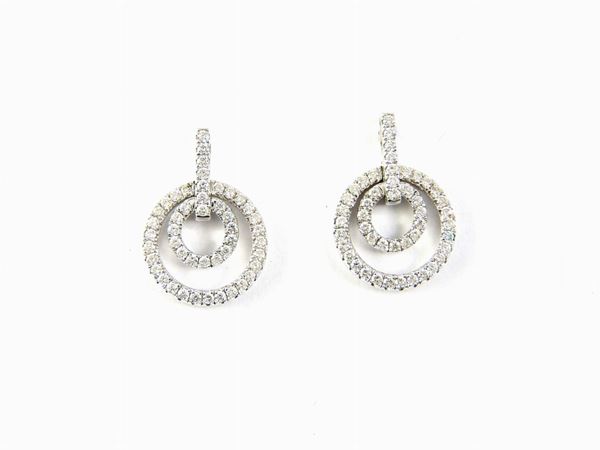 White gold and diamonds ear pendants