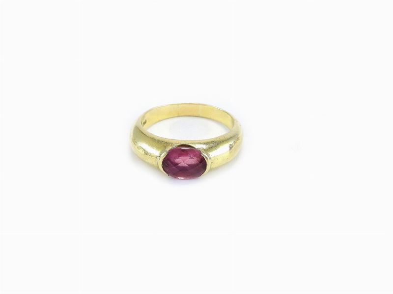 Anello in Oro Giallo e Tormalina Rosa
