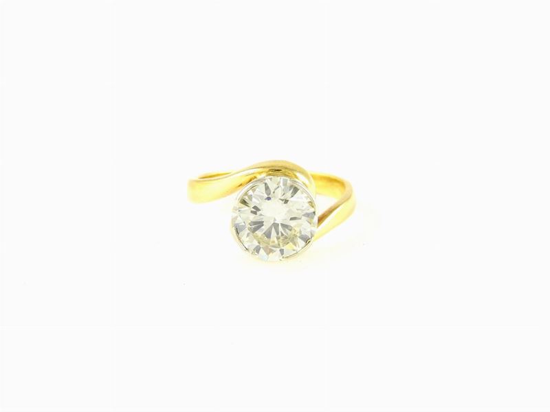 Anello Solitario in Oro Giallo con Diamante