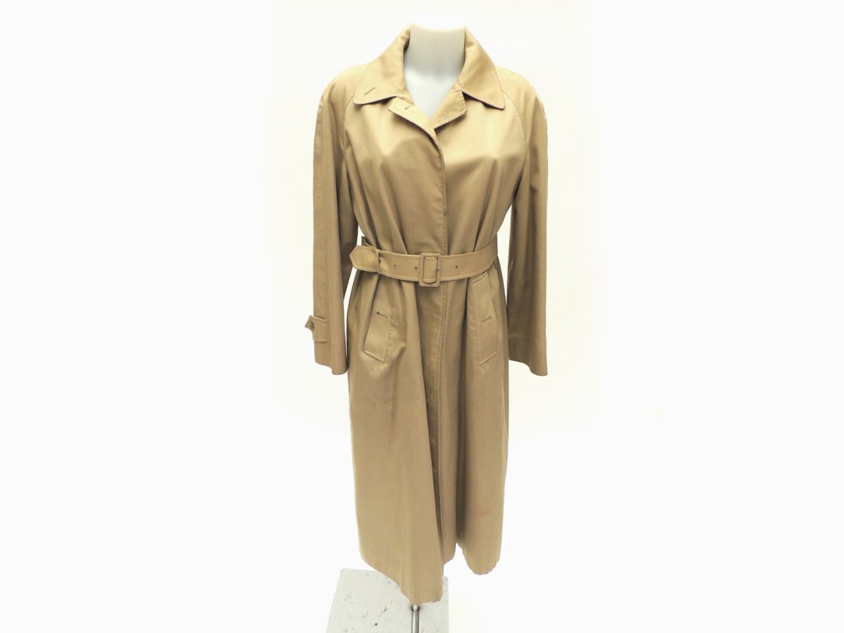 Due Impermeabili, Acquascutum