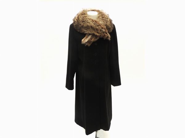 Cappotto in lana nera