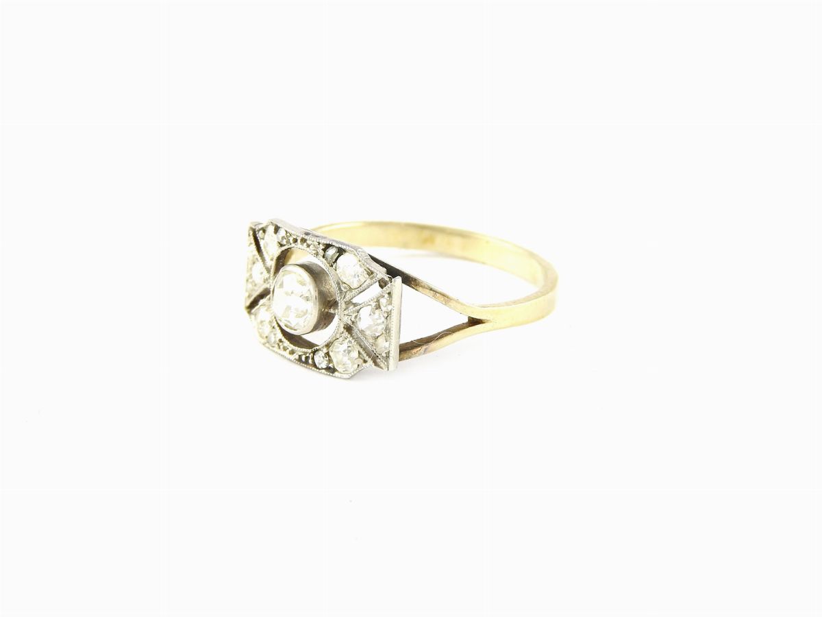 Anello in Oro Bianco e Giallo con Diamanti