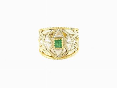 Anello a Fascia in Oro Bianco e Giallo con Diamanti e Smeraldo