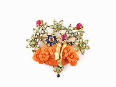 Spilla in Oro Giallo con Corallo Arancio Inciso, Diamanti, Rubini, Zaffiri e Smeraldi