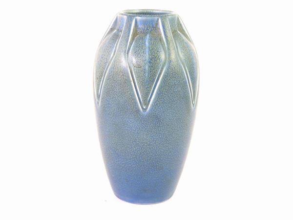 A Green Glazed Pottery Vase