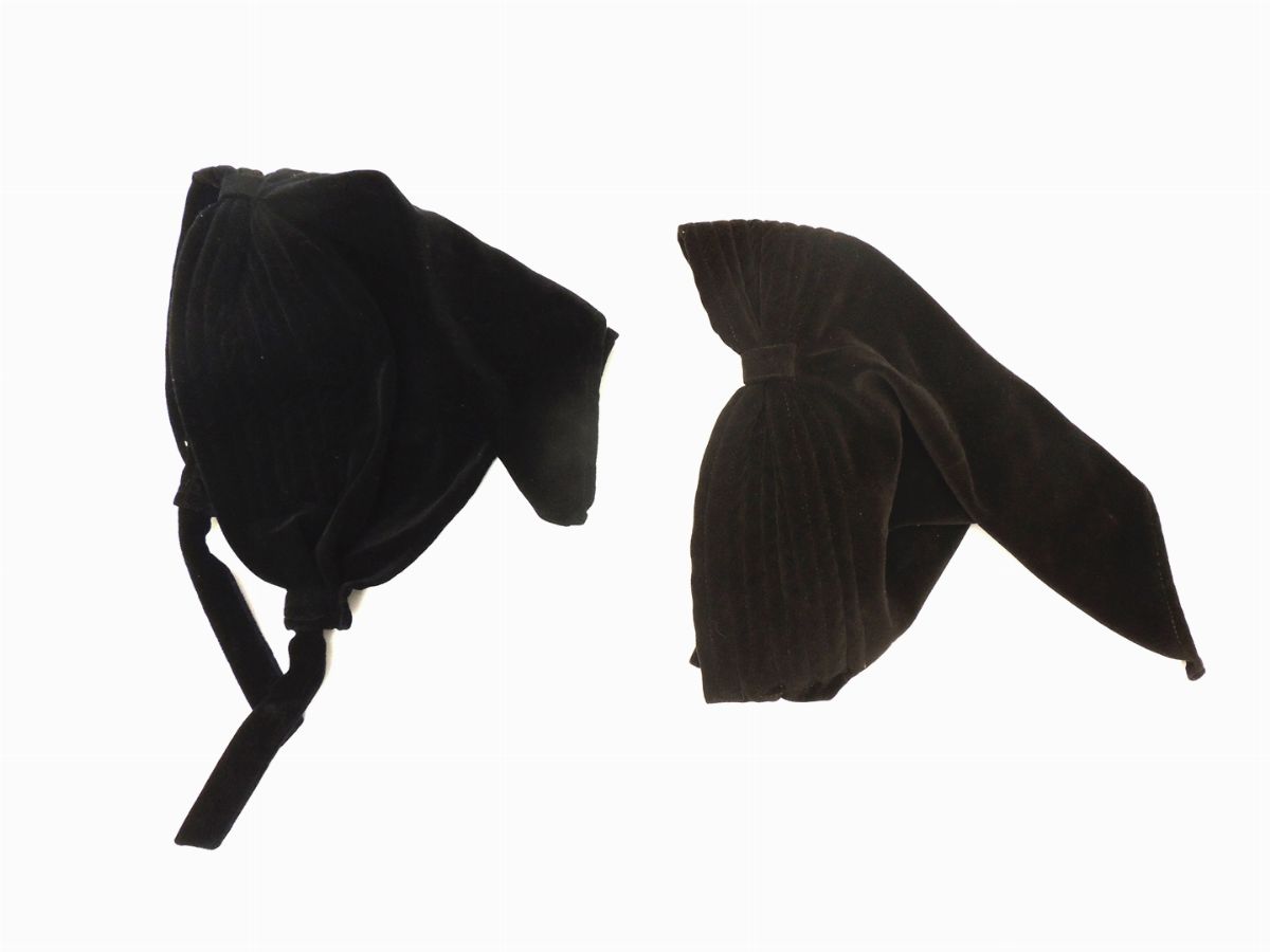 Lotto di Cappelli in Panno