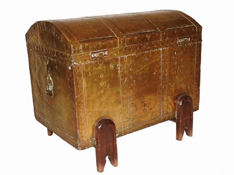 Grande Baule Orientale in Legno Rivestito in Ottone