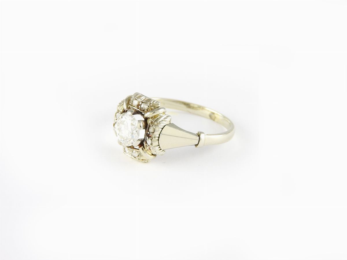 Anello in Oro Bianco con Diamanti
