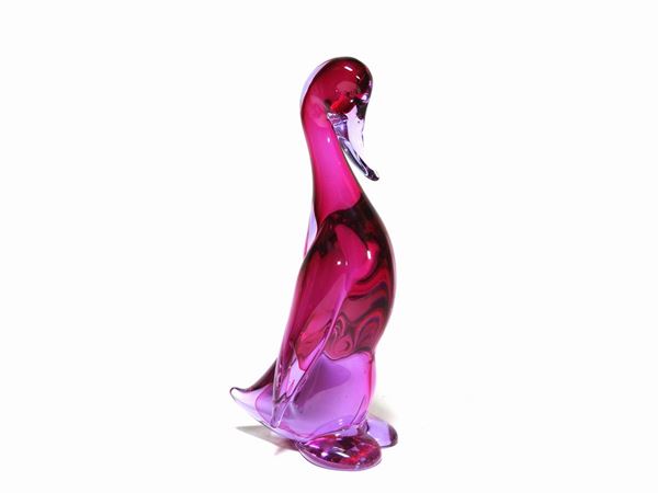 Figura di anatra in vetro soffiato viola