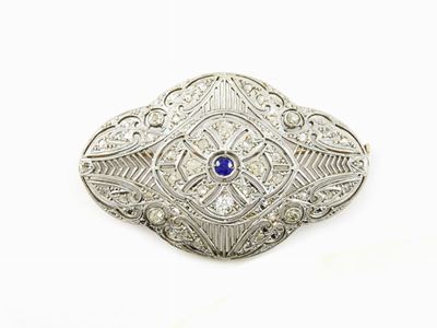 Spilla Romboidale in Oro Bianco con Zaffiro e Diamanti