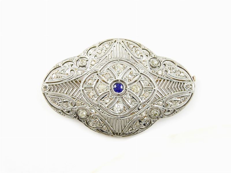Spilla Romboidale in Oro Bianco con Zaffiro e Diamanti