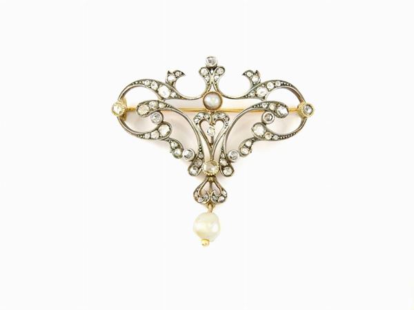 Yellow gold and silver Art Nouveau style brooch with diamonds and pearls