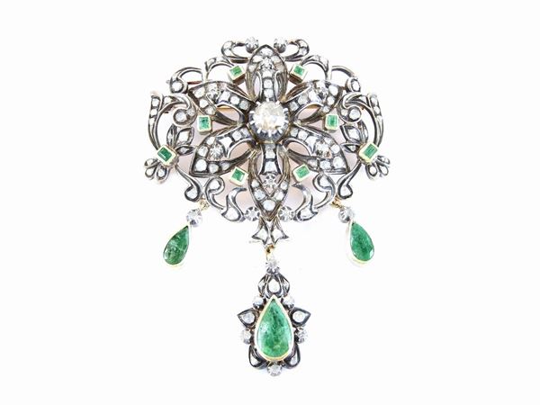 Yellow gold and silver brooch with diamonds and emeralds  - Auction Jewels - II - II - Maison Bibelot - Casa d'Aste Firenze - Milano