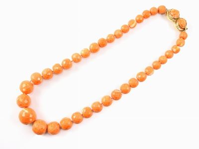 Collana Scalare in Corallo Arancio a Sfere Sfaccettate