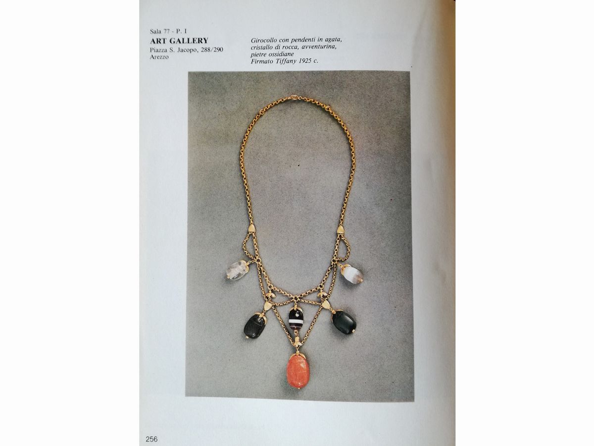 Collana Tiffany & Co. in Oro Giallo con Sei Sigilli Egizi in Pietre Dure