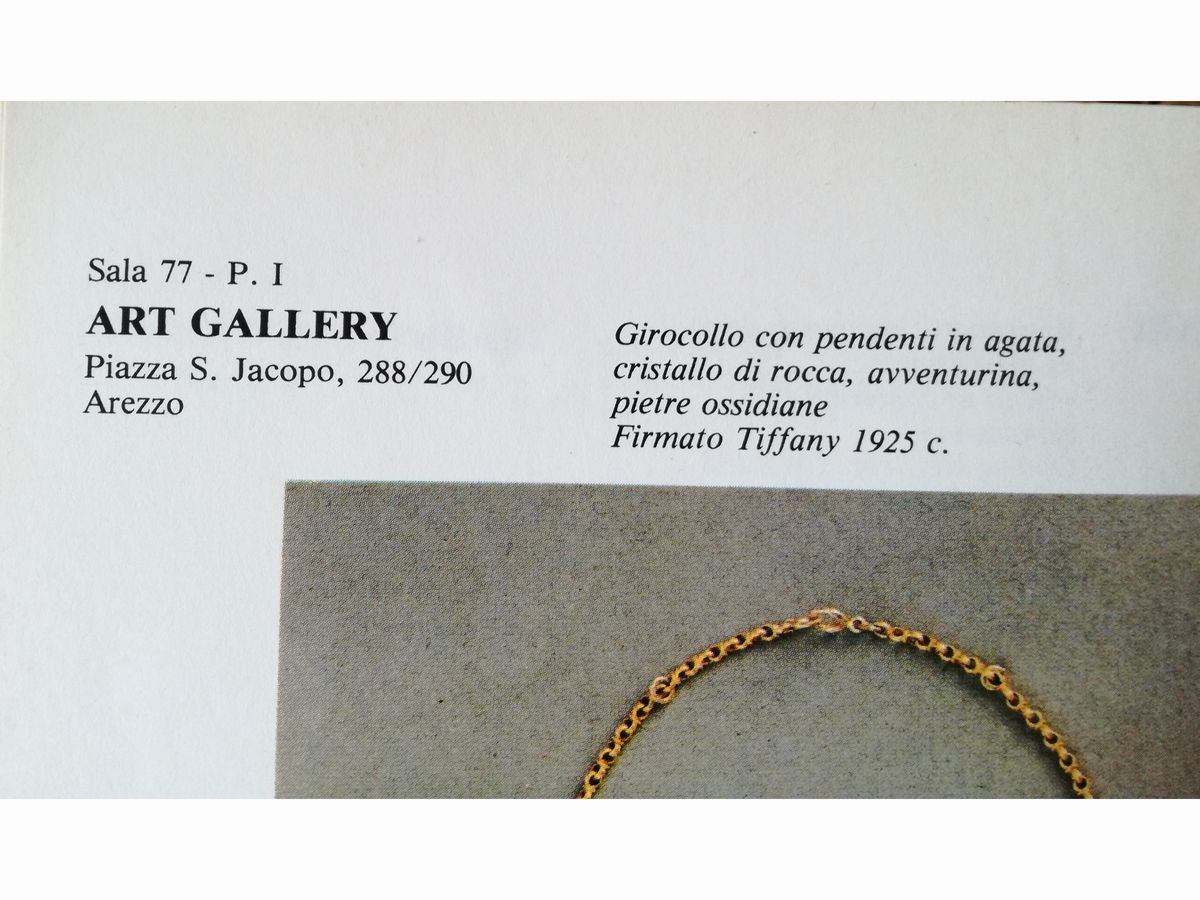 Collana Tiffany & Co. in Oro Giallo con Sei Sigilli Egizi in Pietre Dure