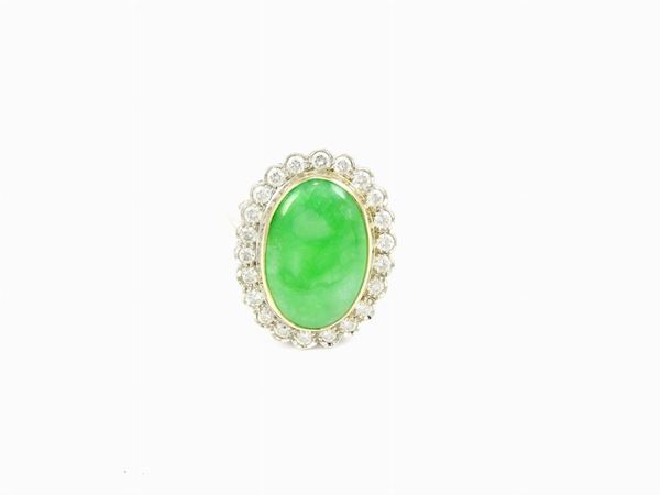 White and yellow gold daisy ring with diamonds and green jadeite
