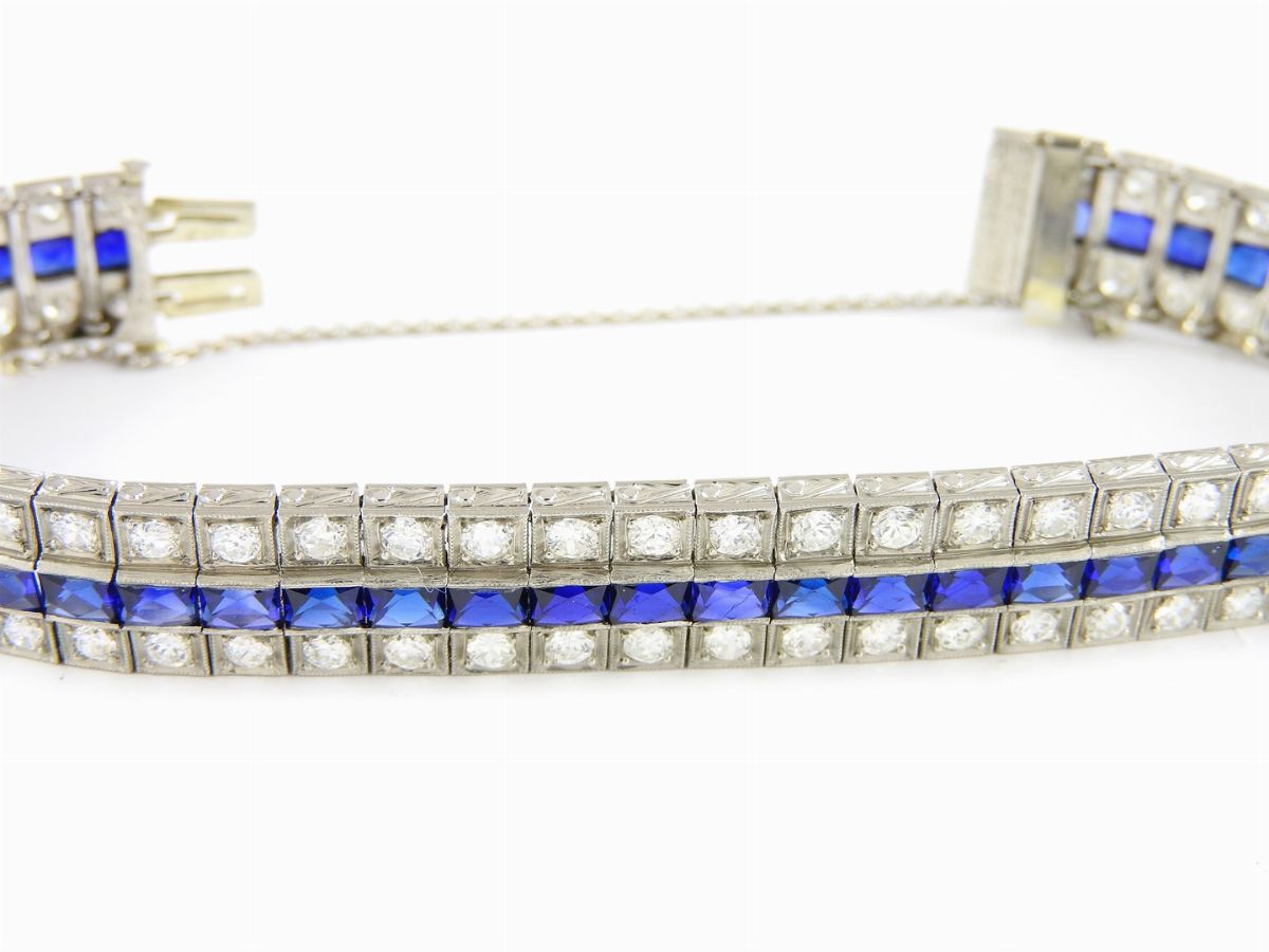 Bracciale in Oro Bianco, Diamanti e Pietre Blu