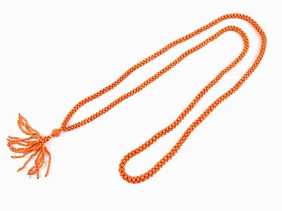 Lunga Collana a Più Fili Intrecciati di Sfere di Corallo Arancio
