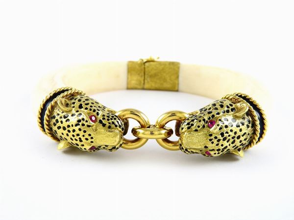 Yellow gold animalier-shaped Gay Frères bangle with enamels, rubies and ivory