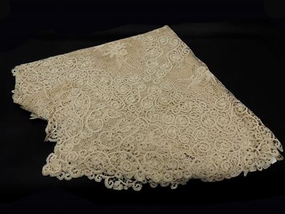 Copriletto in Cotone Ricamato a Fuselli