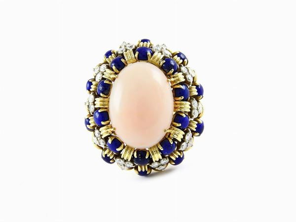 White and yellow gold daisy ring with diamonds, lapis lazuli and pink coral