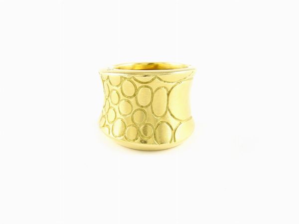Yellow gold Pomellato band ring