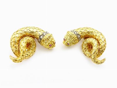 Orecchini Animalier Lalaounis in Oro Giallo e Diamanti