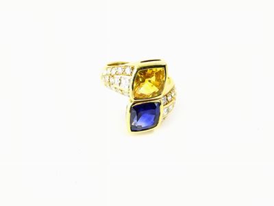 Anello Contrarié Segantini in Oro Giallo, Diamanti e Zaffiri Blu e Gialli