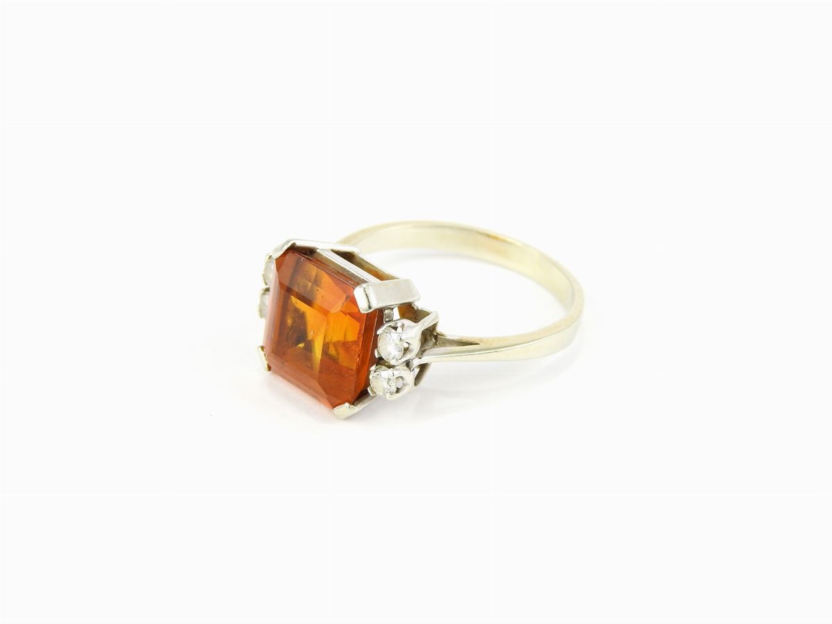 Anello in Oro Bianco, Diamanti e Quarzo Madera