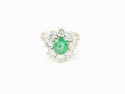 Anello a Margherita in Oro Bianco, Diamanti e Smeraldo