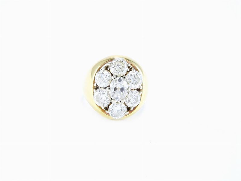 Anello in Oro Giallo e Diamanti