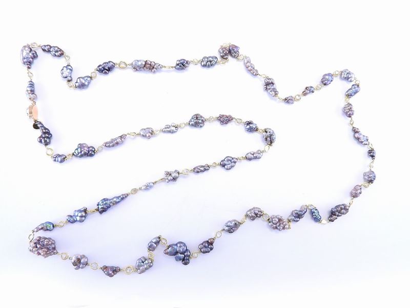 Collana in Oro Giallo, Diamanti e Perle Nere Barocche Naturali