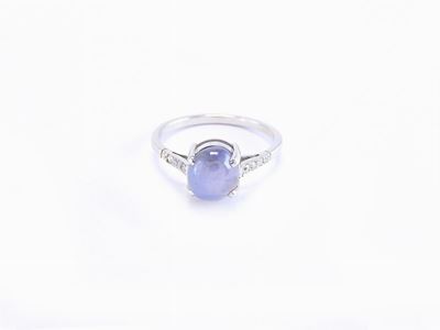 Anello in Oro Bianco con Zaffiro Asteria