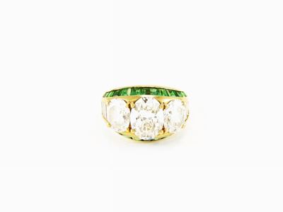 Anello a Fascia in Oro Giallo con Diamanti e Smeraldi
