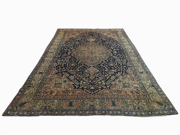 A Tabriz Carpet  (1920s)  - Auction Furniture, Silver and Curiosities from a Roman House - I - Maison Bibelot - Casa d'Aste Firenze - Milano