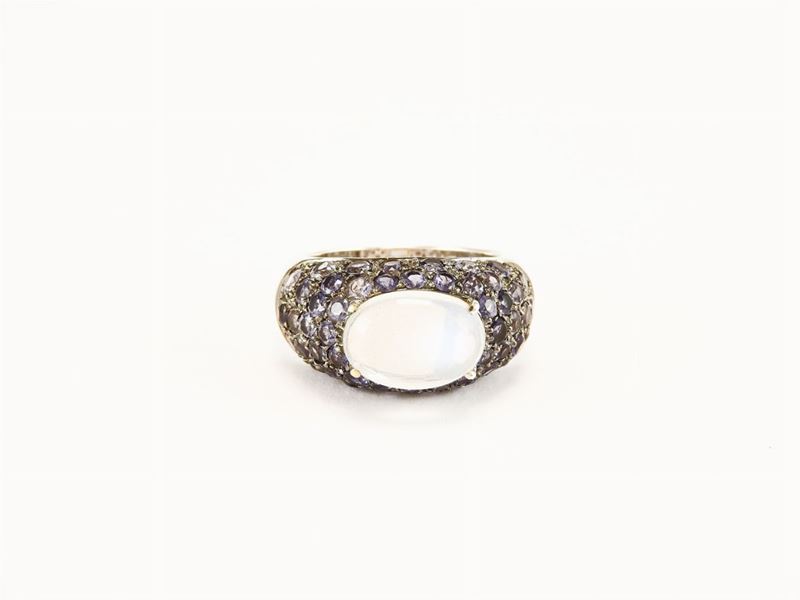 Anello in Oro Bianco, Pietra di Luna e Ioliti