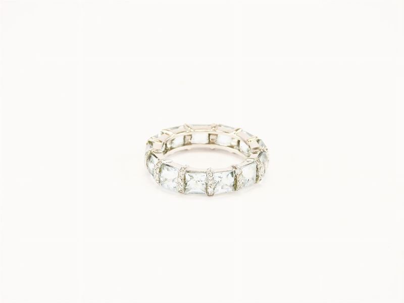 Anello in Oro Bianco, Diamanti e Acquemarine
