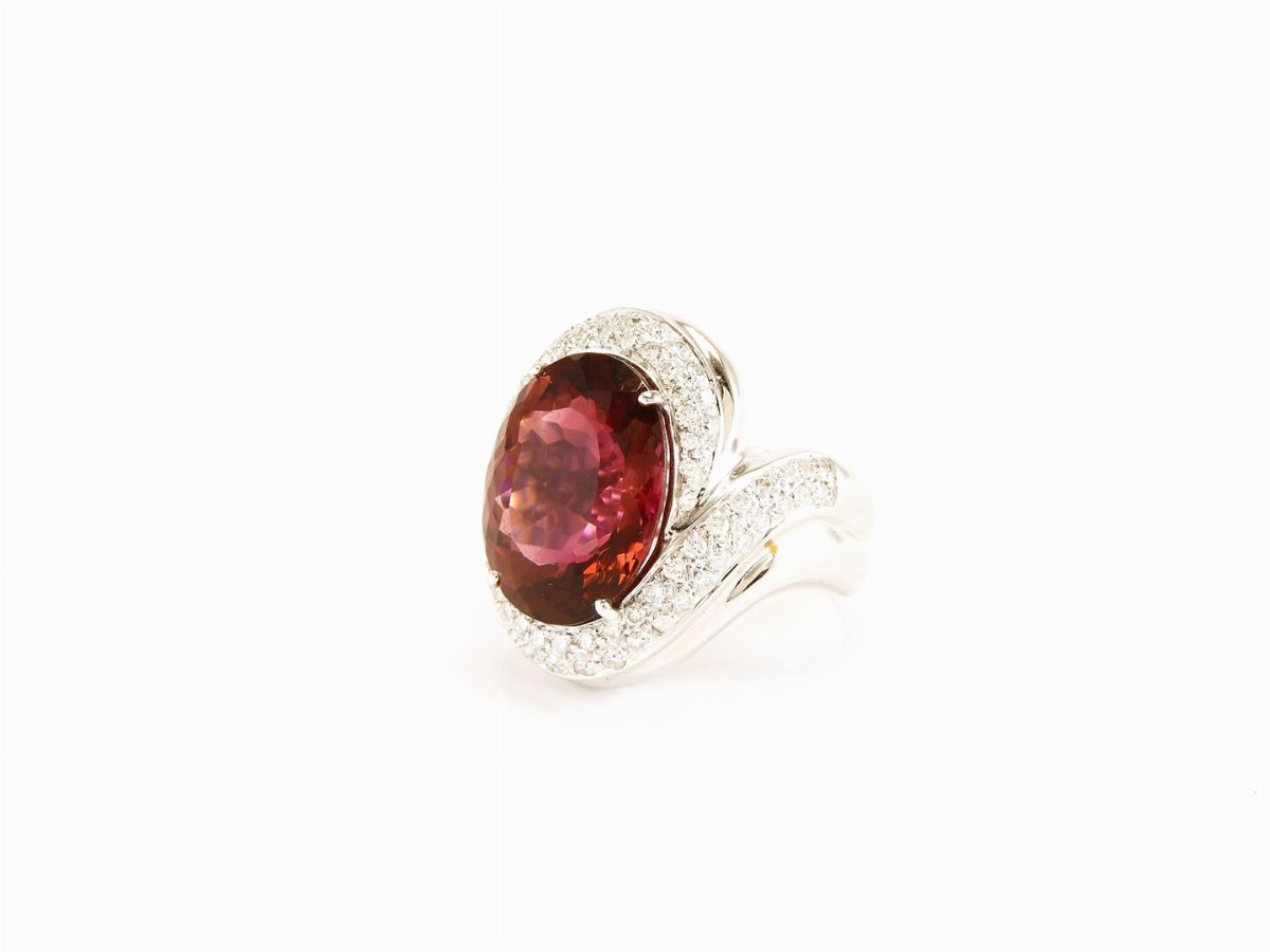 Anello in Oro Bianco, Diamanti e Tormalina Rosa