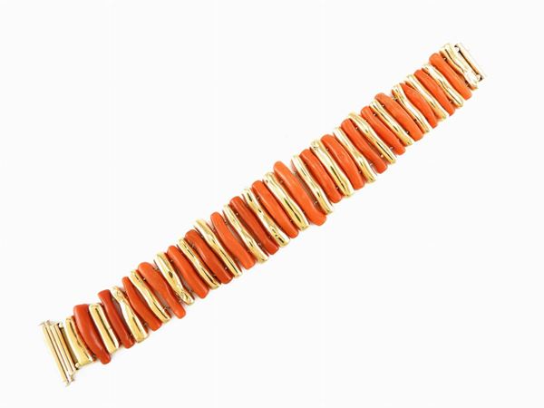 Yellow gold bracelet with red coral  (Seventies)  - Auction Jewels - II - II - Maison Bibelot - Casa d'Aste Firenze - Milano