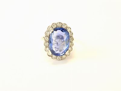Anello a Margherita in Oro Bianco, Diamanti e Zaffiro Naturale
