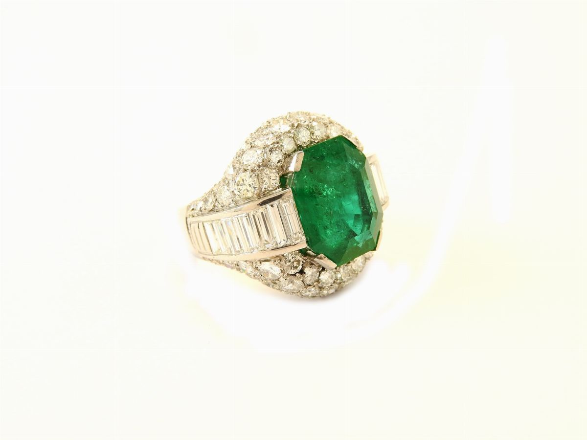 Anello in Platino, Diamanti e Smeraldo Colombiano Vecchia Miniera